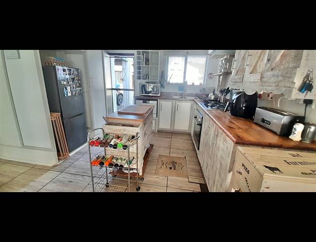 2 BEDROOM TOWNHOUSE FOR SALE IN PARADISE BEACH